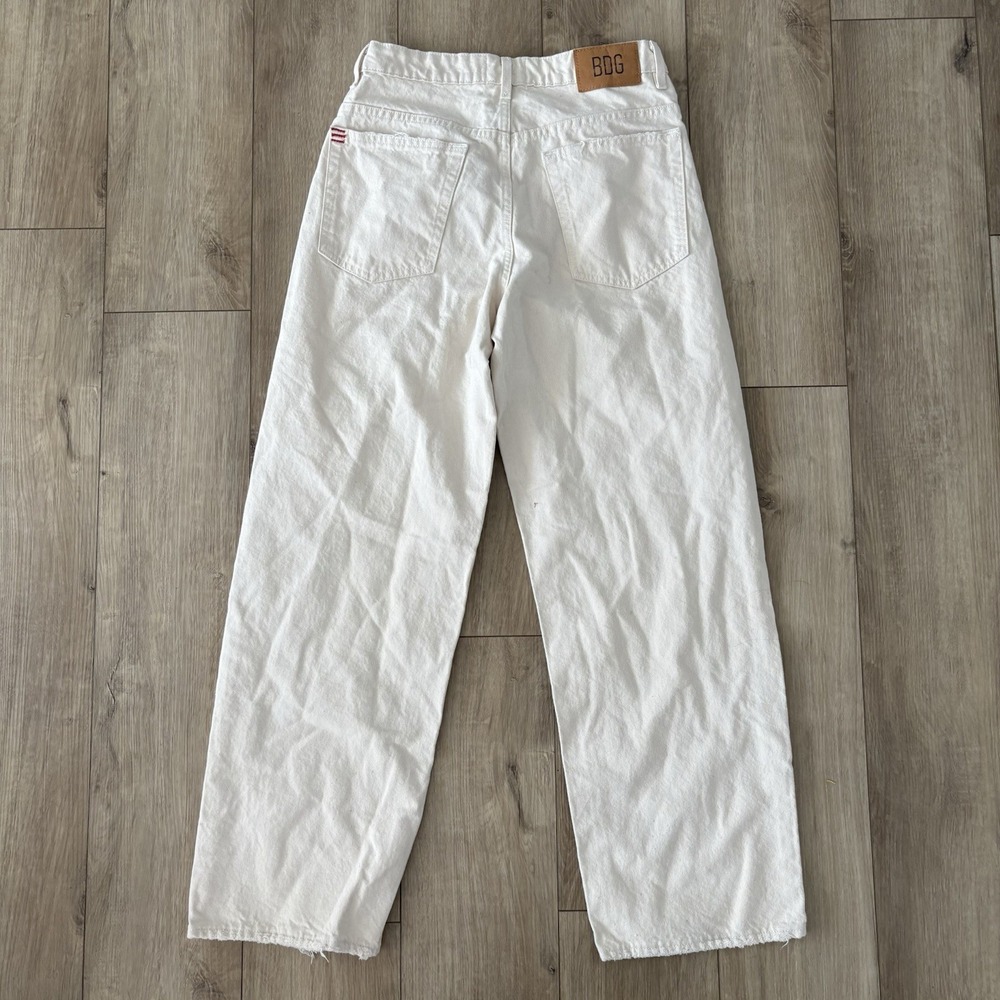 BDG Tapered Baggy Jeans Women's Size 28 High Waist‎ Frayed Hem Cream Denim - Picture 7 of 8